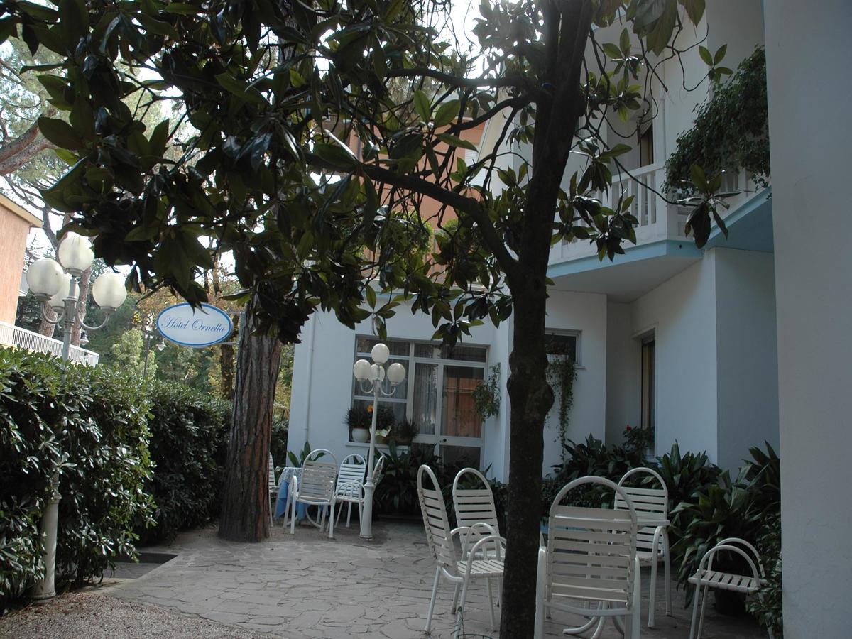 Hotel Pensione Ornella เชเซนาติโก ภายนอก รูปภาพ