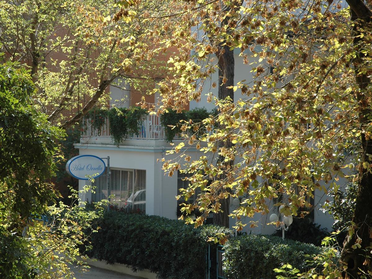 Hotel Pensione Ornella เชเซนาติโก ภายนอก รูปภาพ
