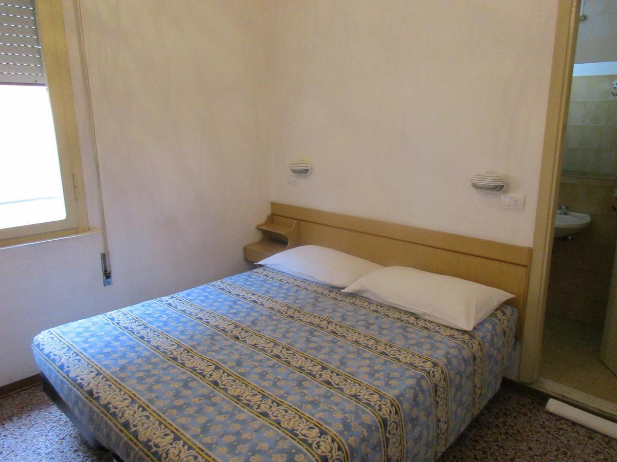Hotel Pensione Ornella เชเซนาติโก ภายนอก รูปภาพ
