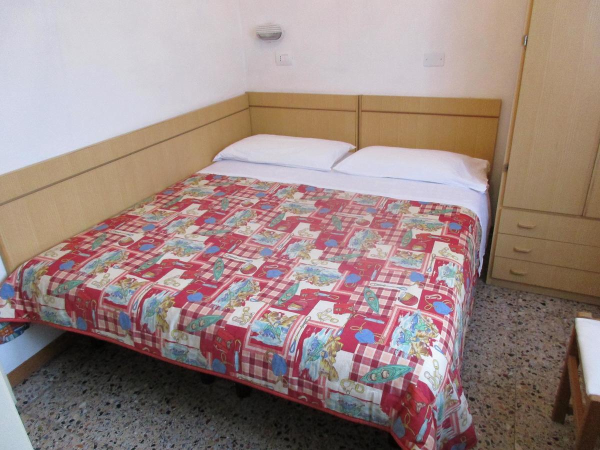 Hotel Pensione Ornella เชเซนาติโก ภายนอก รูปภาพ