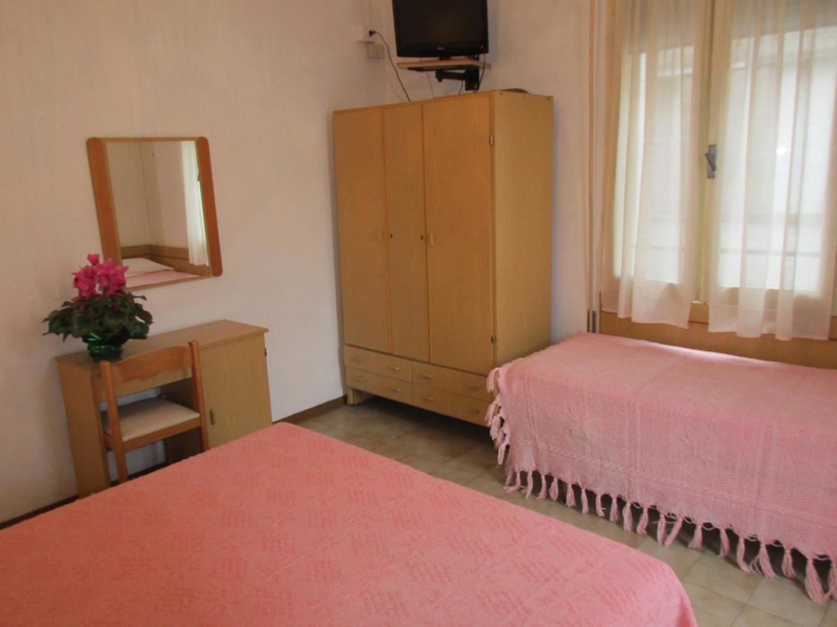 Hotel Pensione Ornella เชเซนาติโก ภายนอก รูปภาพ
