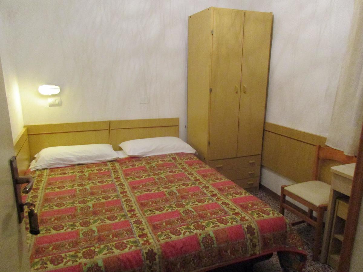 Hotel Pensione Ornella เชเซนาติโก ภายนอก รูปภาพ